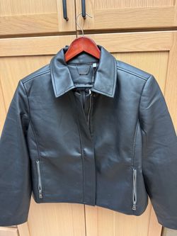 Chicos Faux Leather Zip Front Jet.
