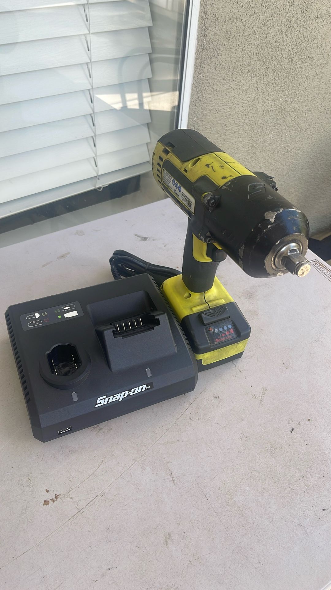Snap On 1/2drive Impact Wrench