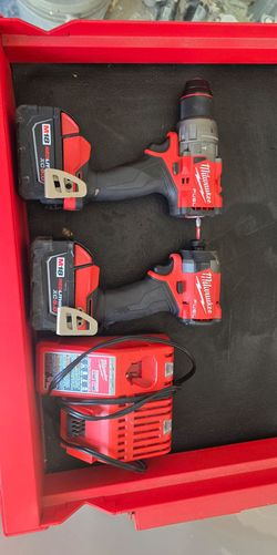Milwaukee Fuel Combo Impact Driver and Hammer Drill