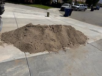Free dirt Riverside