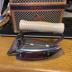 Vintage Iron   Hotpoint 3 Lb Electric