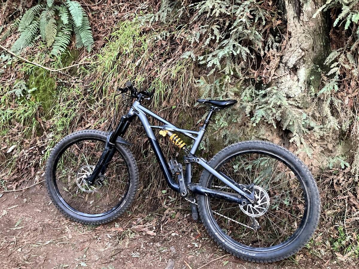 2017 Specialized Enduro Comp mountain bike