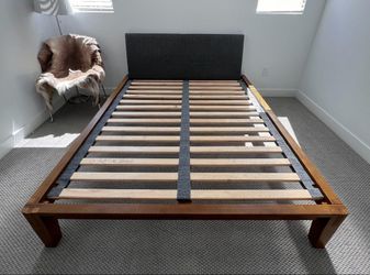 Thuma Classic Queen Bed Frame with PillowBoard - Walnut / Charcoal
