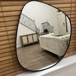 Irregular Mirror 