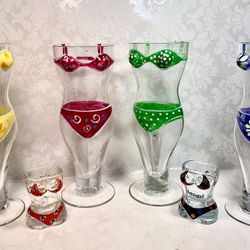 Set Of Bikini Glasses X4 Big And Two Shot Glasses. 