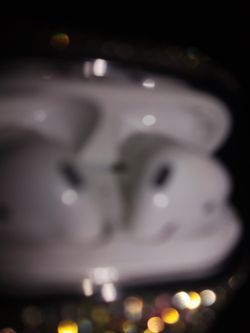 Air Pods 2nd Gen With Diamond Case