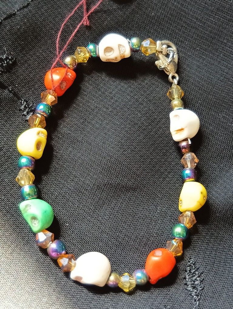 Colorful Skull Latched Bracelet 7in.