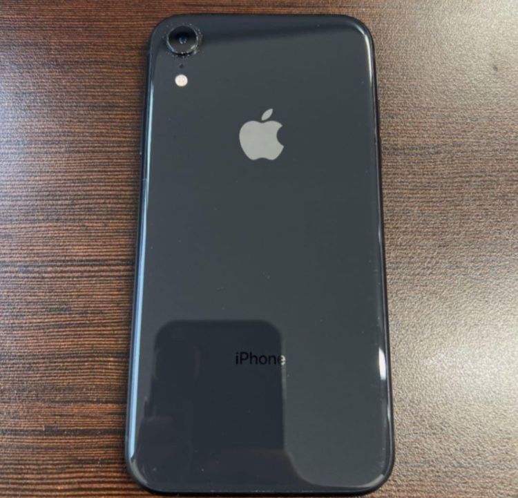 BLACK iPhone XR
