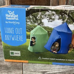 Go! Hangout HugglePod New