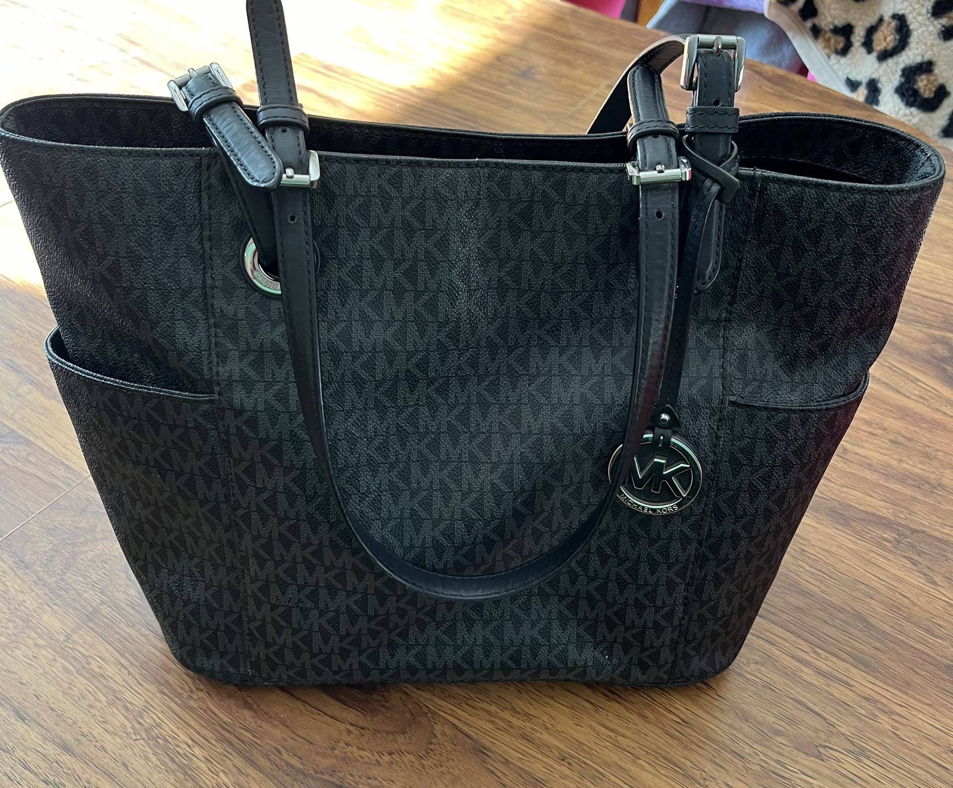 Michael Kors Jet Set Travel Tote