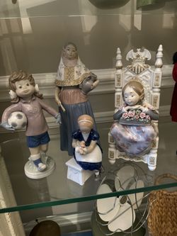 Laredo  Collectibles.  Figurines