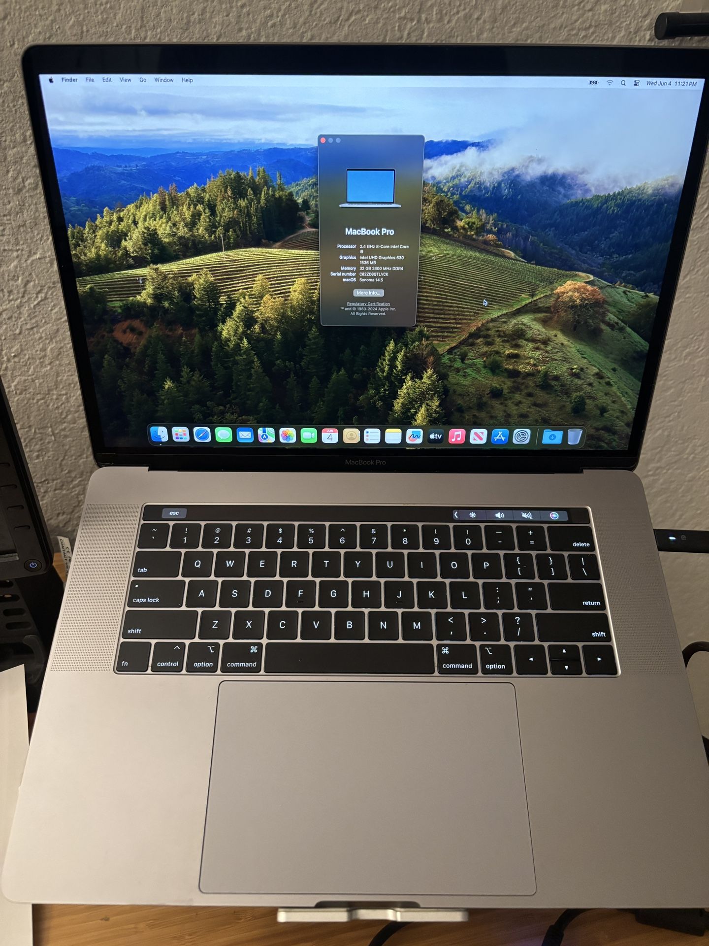 MacBook Pro 15.3in 32GB RAM 1TB SSD