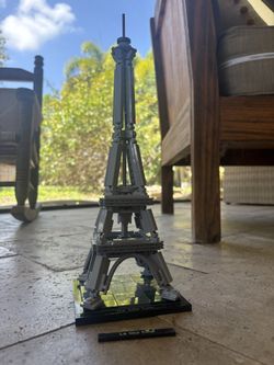 Lego Eiffel tower