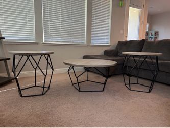 Coffee table with 2 matching end tables