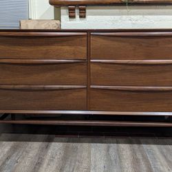 Article 6-Drawer Dresser