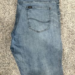 Light Wash Lee Jeans