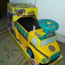 Playdough Ride On Activity School Bus! Lights, Sounds! Brand New! 