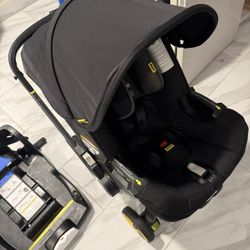 Doona + Infant Car Seat/Stroller with LATCH Base in Nitro/Black
