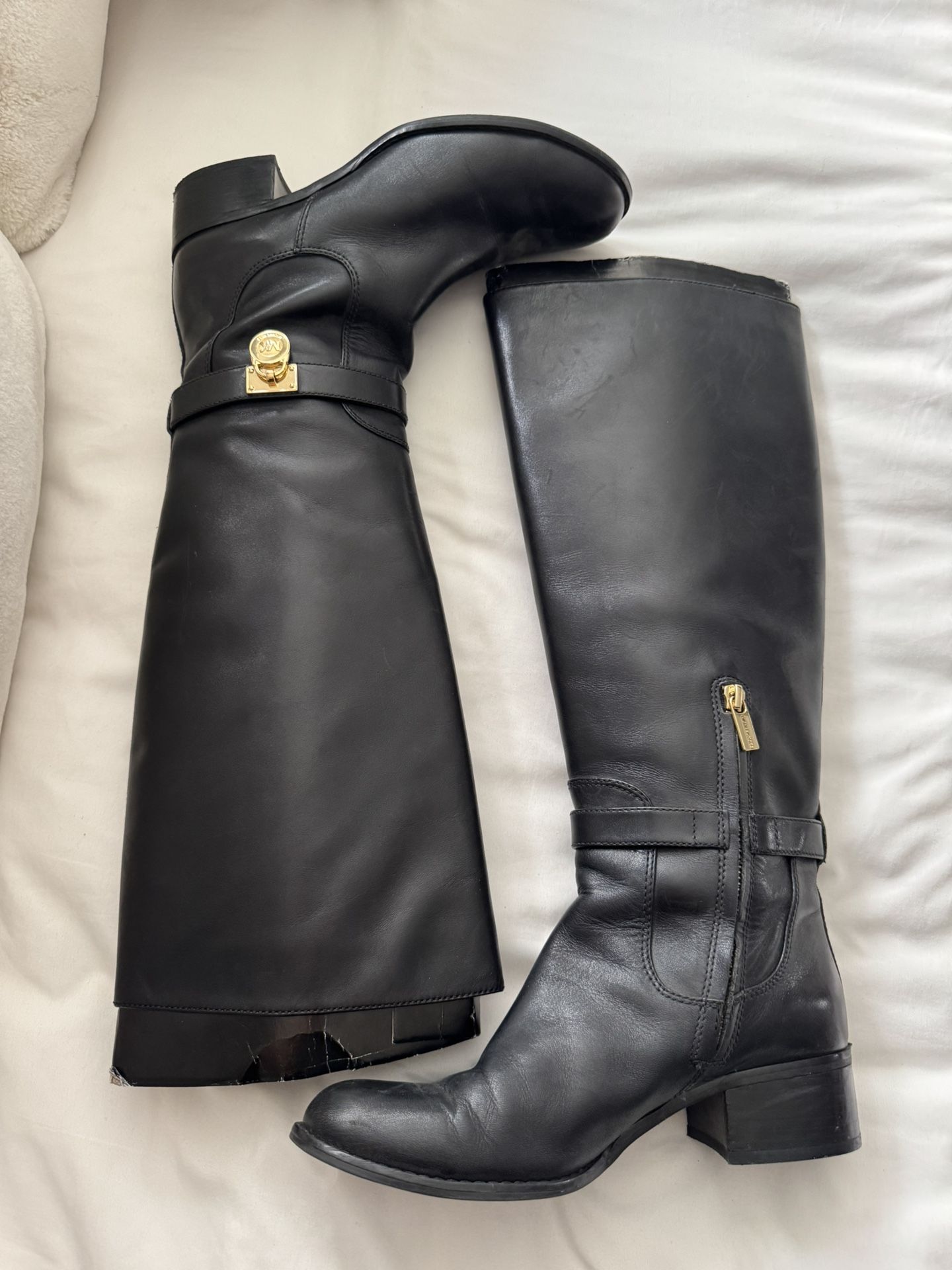 Micheal Kors Womens size 8 boots