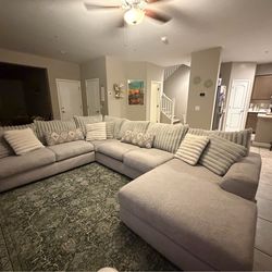 3 piece sectional couch w/ chaise