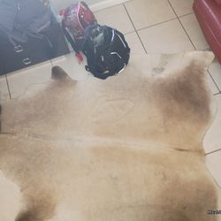 🐄 HUGE 34sq ft Cowhide – No Bull!