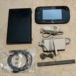 Nintendo Wii U Deluxe 32GB Black Console w/ Gamepad WUP-101 Cords