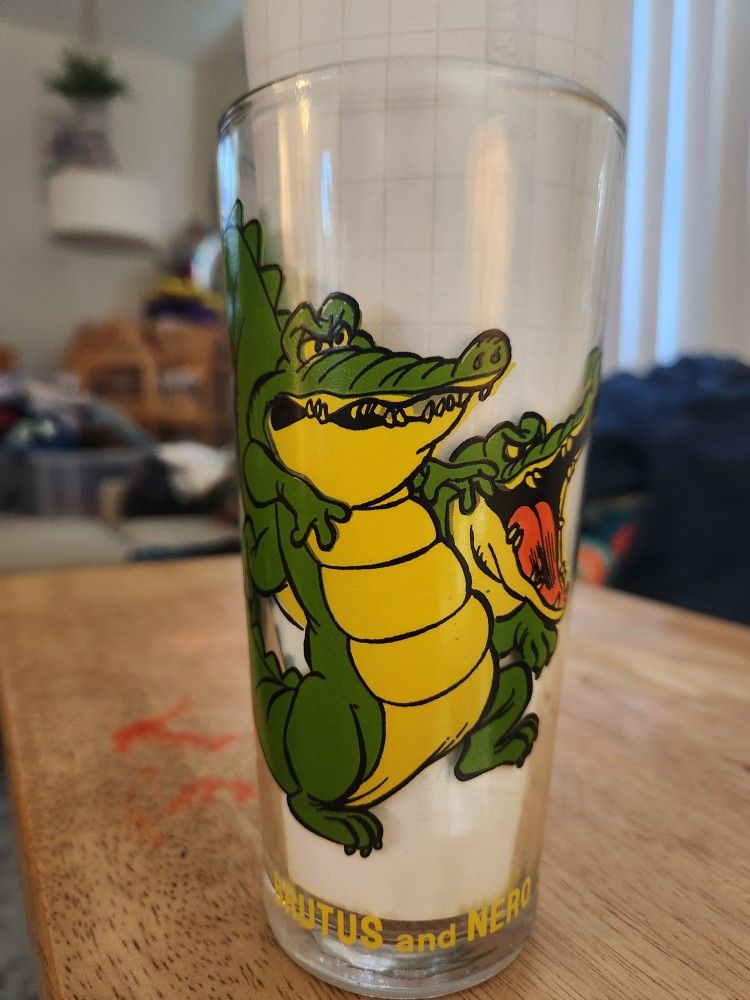 1977 Disney Rescuers Collectable Glass