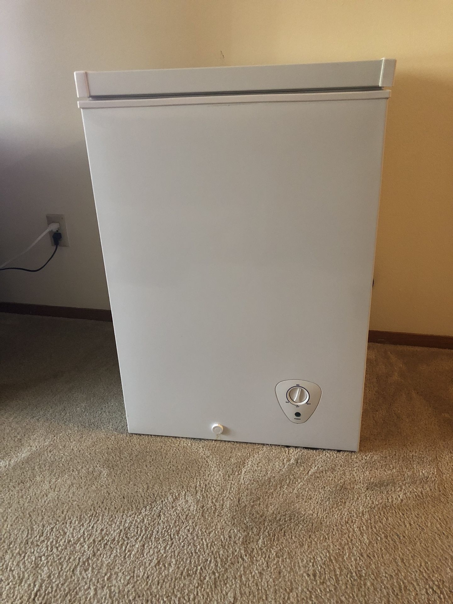 3.5 cu ft chest freezer