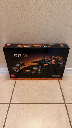 LEGO McLaren MCL39