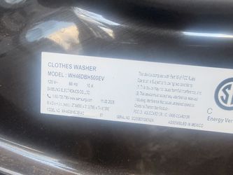 Samsung Bespoke 4.6 cu. ft. Single Unit AI Laundry Hub Washer and 7.6 cu. ft. Electric Dryer