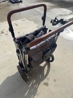 Kneez Wagon