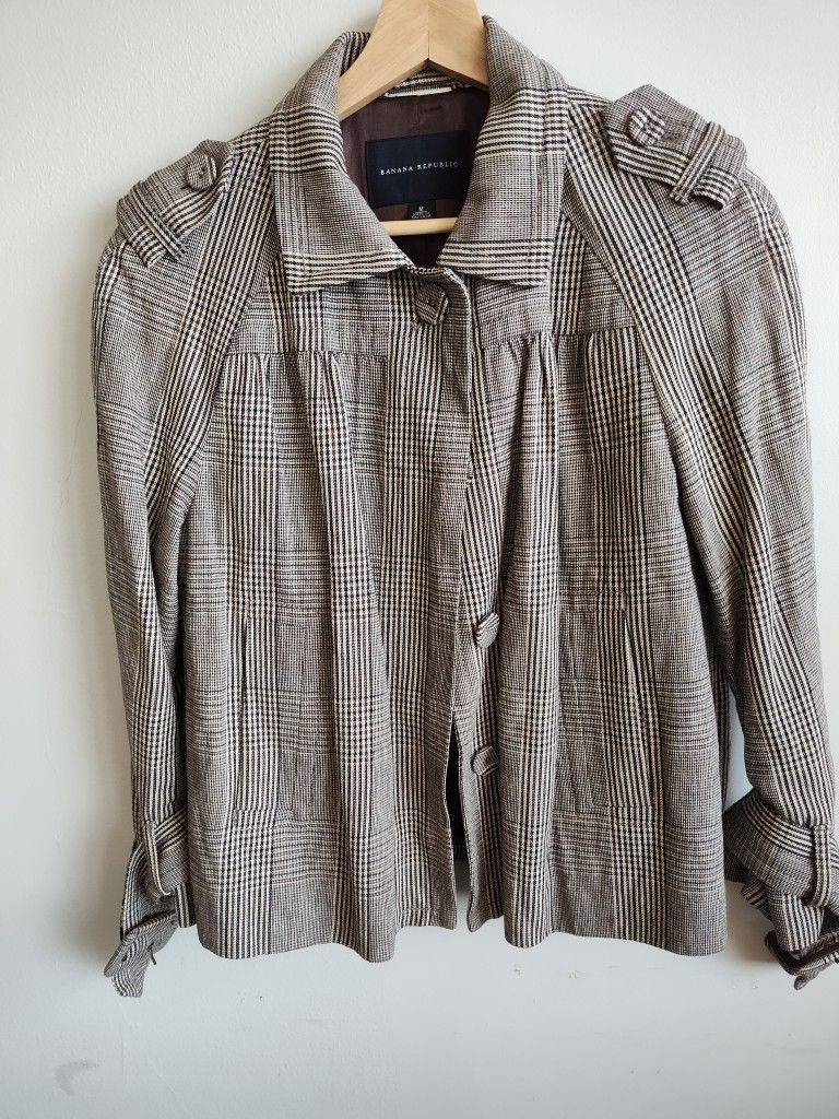 Banana Republic Brown And Beige Plaid Cropped Jacket.