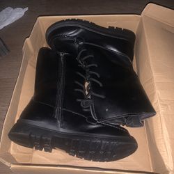 Black Boots Size 6