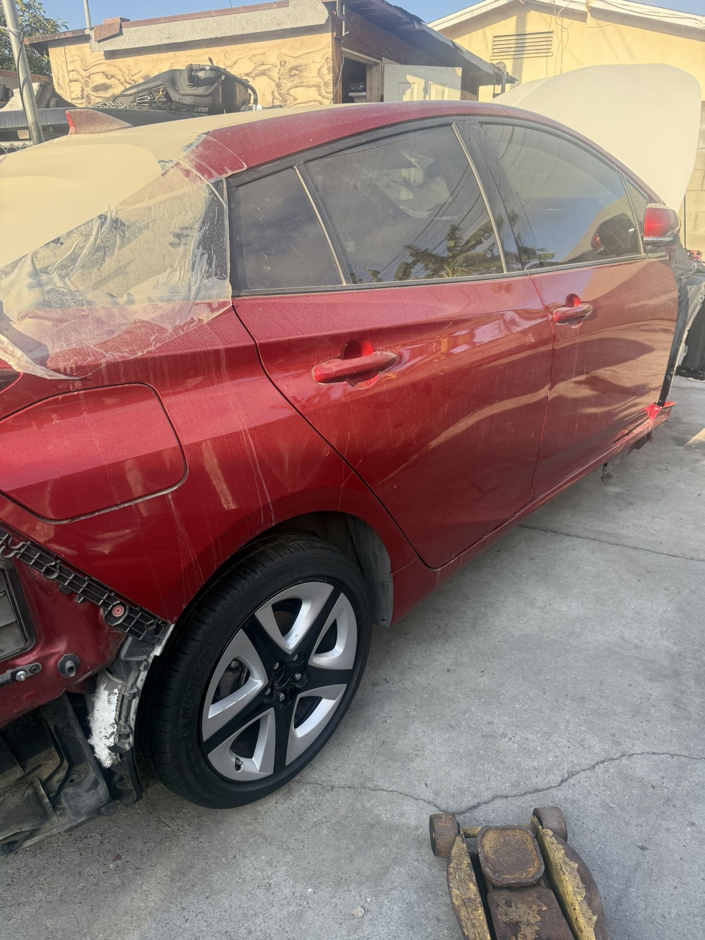 2017. Prius. Door