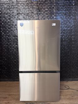 MIDEA REFRIGERATOR w/WARRANTY! R3344A