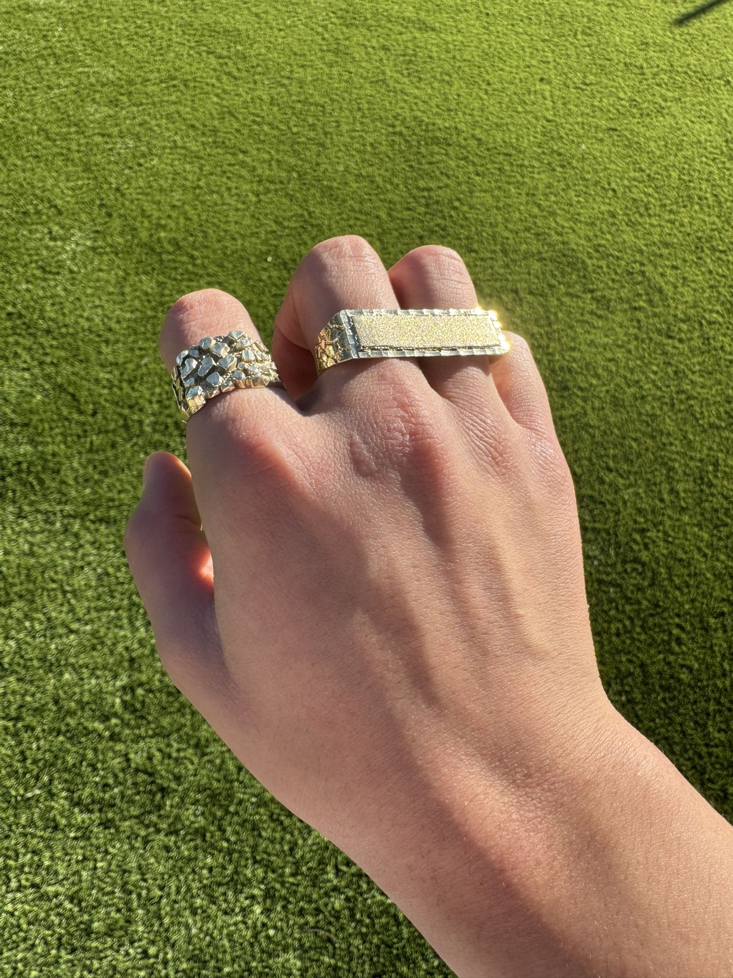 Double Finger Namplate