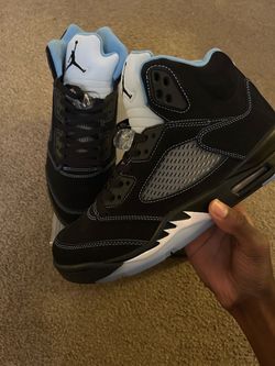 Jordan 5 Black Unc