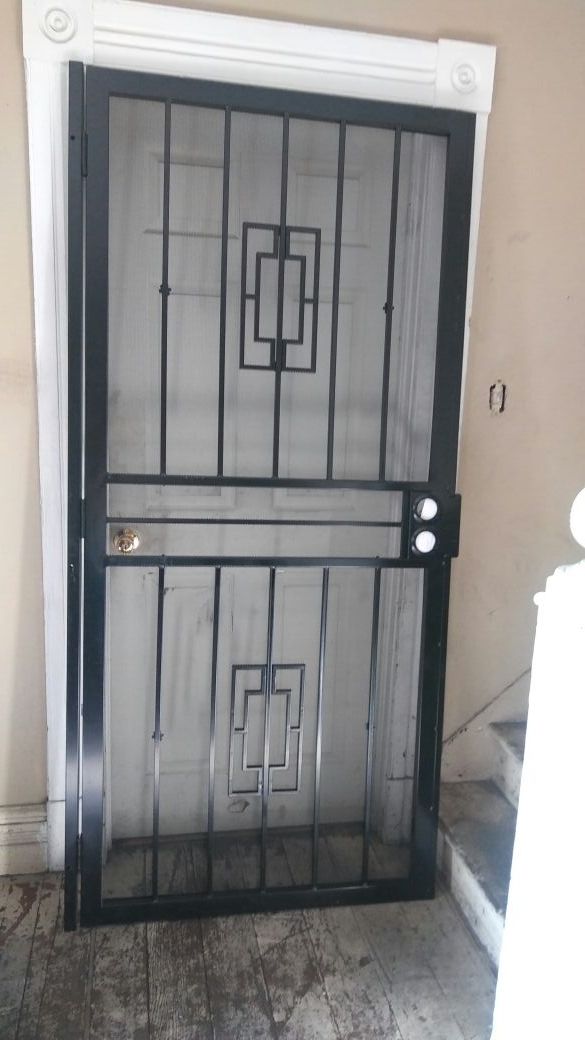 Puerta de Esprin 36. × 80