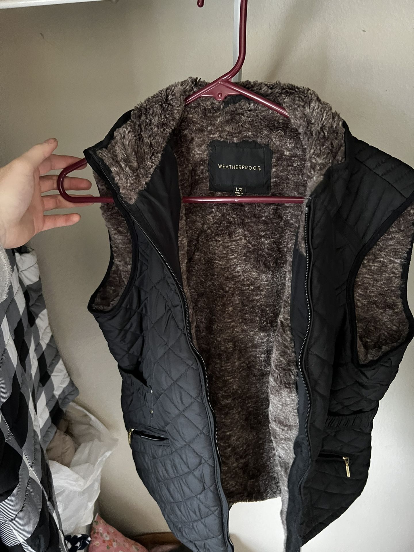 WEATHERPROOF BRAND WOMEN’s VEST  LARGE NEED GONE ASAP  PRICE NEGOTIABLE  