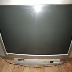 34" Tashiba Box Tv