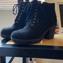 Black Wedges / Heels / Shoes Size 7 1/2