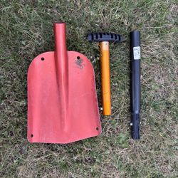 Snowboarding Shovel (collapsing)