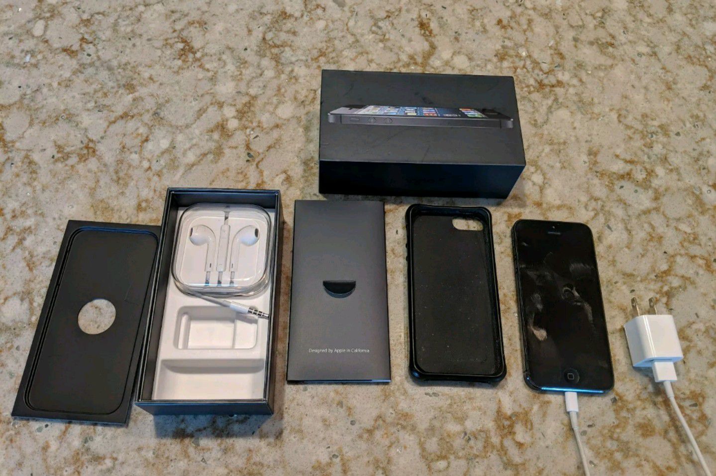 r Unlocked iPhone 5 black 16GB works on metro PCS T-Mobile AT&t Verizon cricket wireless any SIM card ready to activate lo puedo entregar I DELIVER
