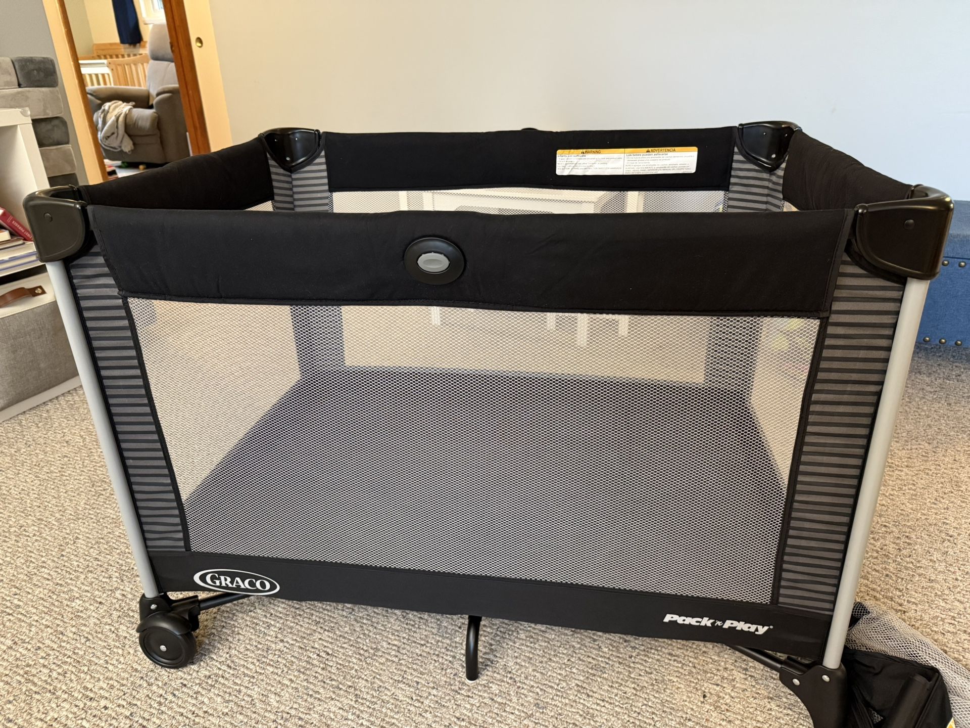 Graco Pack N Play On The Go - Kaden - Like New