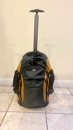 Swiss Army Emotion 360 Rolling Bag Pack. Excellent Condition.