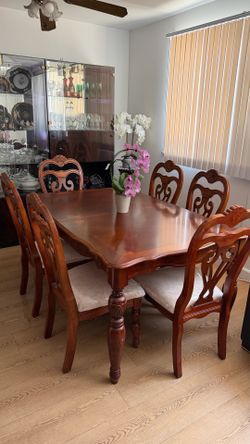 Full Dining Set