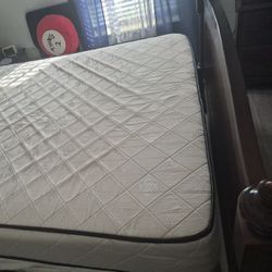 Queen Mattress Good Condition