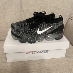 Nike air Vapormax Fl Knits 3 size 9.5