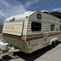 1989 Aljo 20 Ft. Travel Trailer