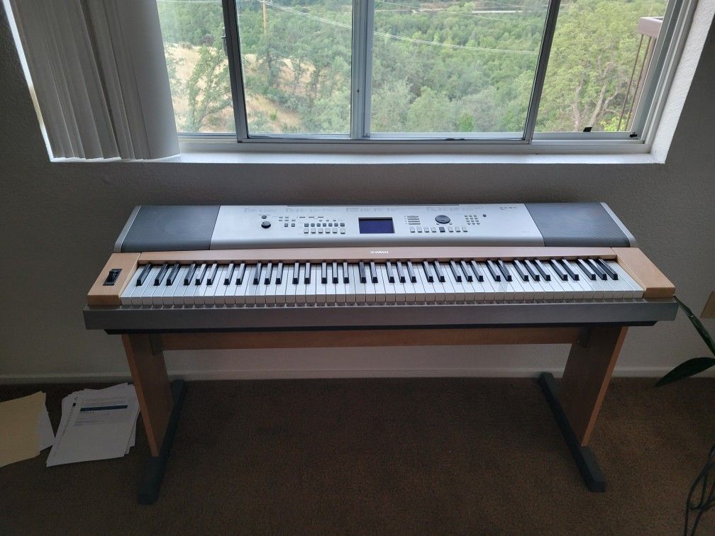 Yamaha Keyboard, DGX-630/YPG-635